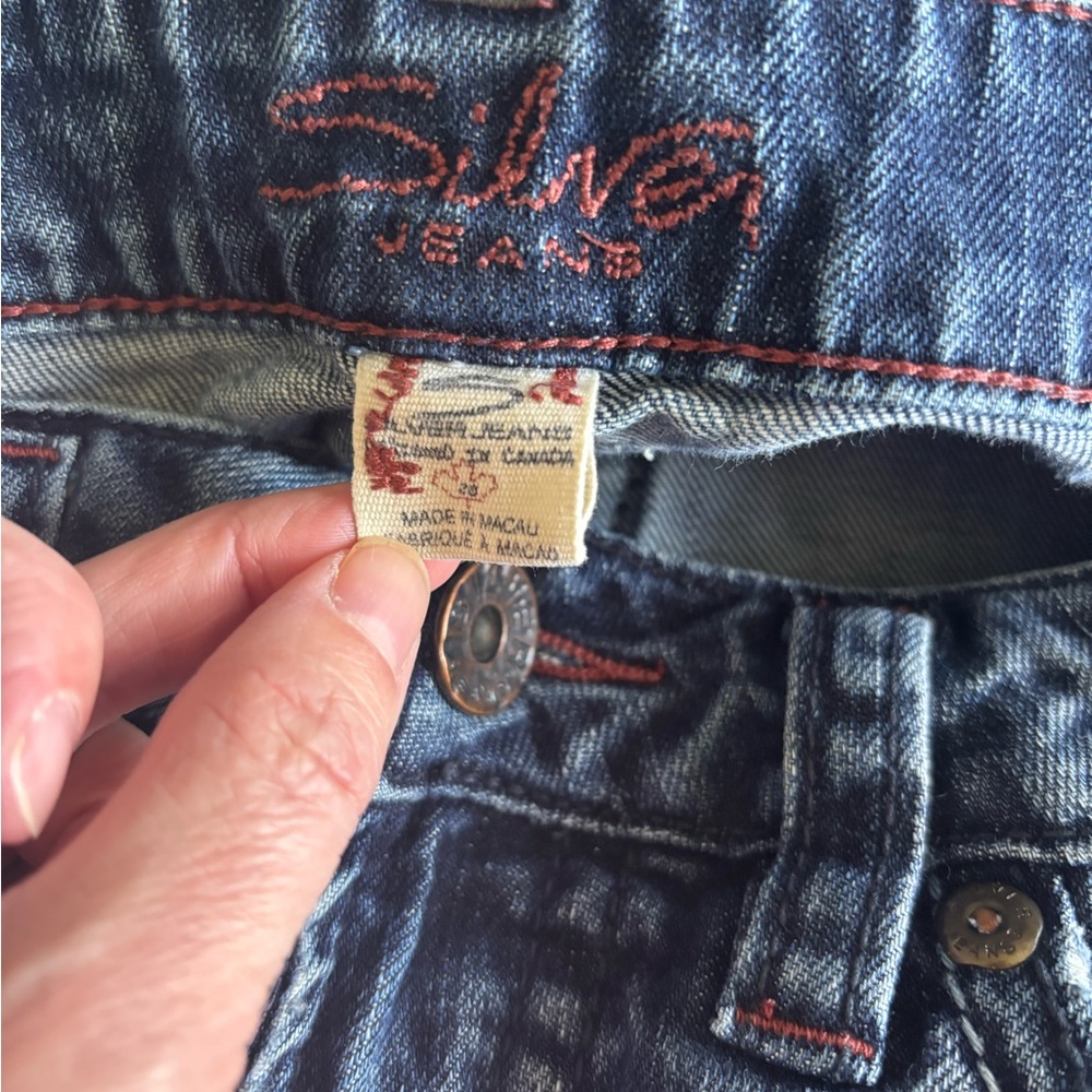 Silver Jeans Women's Blue Bootcut Jeans with Signature Pocket Embroidery - Picture 2 of 5